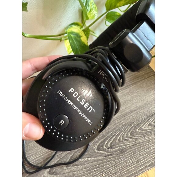 Polsen Studio Monitor Headphones with Aux Cable - Picture 4 of 11